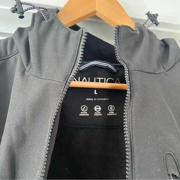 Sold xlist Nautica Mens Hooded Jacket Black Water & Wind Resistant Size Large - Picture 2 of 6